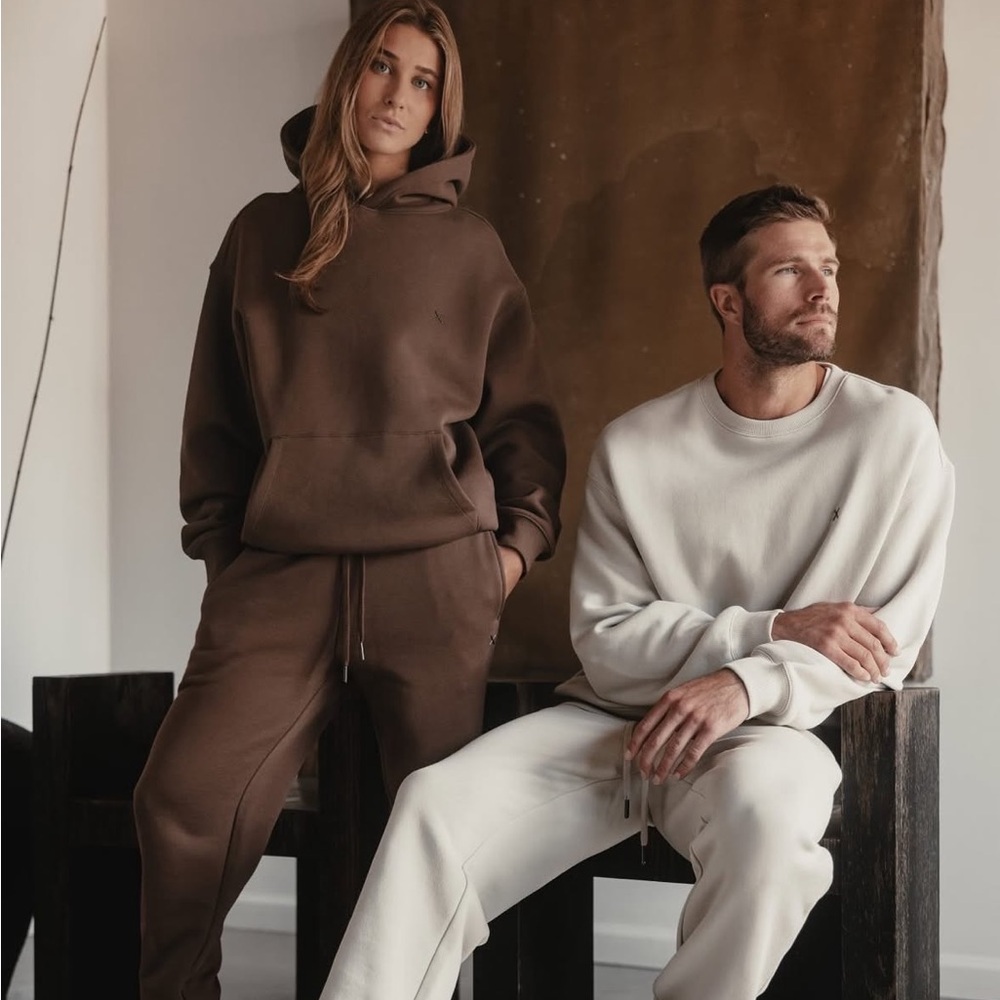 NWT Cuts Women Divine Hoodie and Sweatpants Set in Mocha
